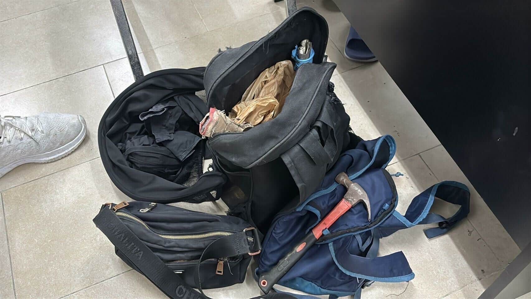 Legal briefs, stolen wires: Pattaya burglars ransack judge’s home | News by Thaiger