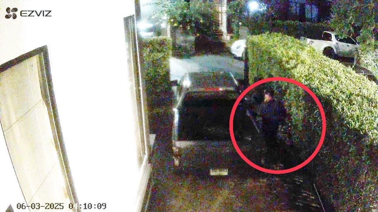 Burglar nicks bling and cash in Pattaya pool villa theft | News by Thaiger
