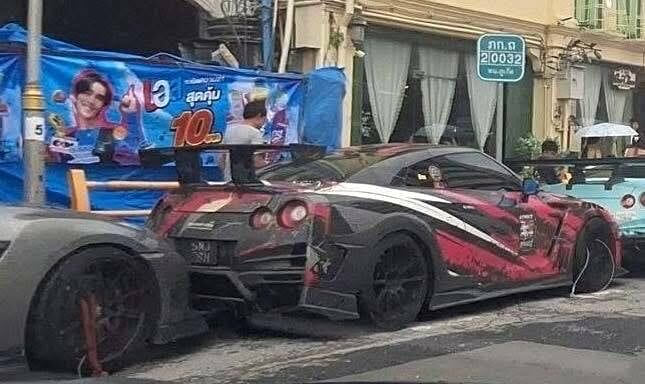 No room for vroom: Phuket police fine foreign tourists in fancy rides | News by Thaiger