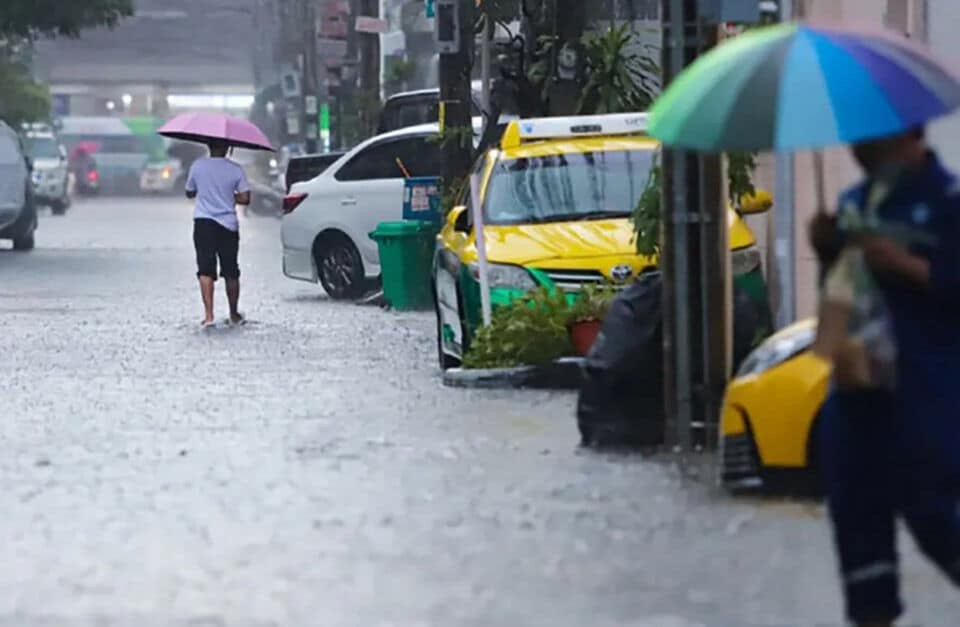 Storm alert: Thailand soaked as heavy rain triggers flood fears | News by Thaiger