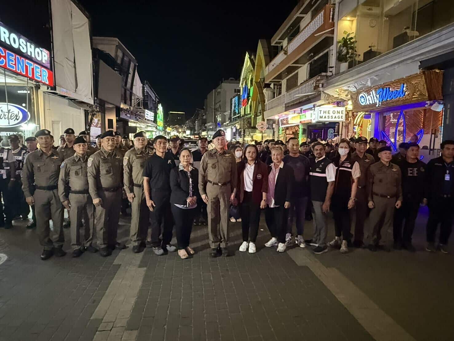Street patrol cracks down on Pattaya Walking Street sleaze | News by Thaiger
