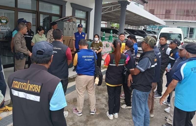 7 Phuket cannabis shops shut down in crackdown blitz | News by Thaiger