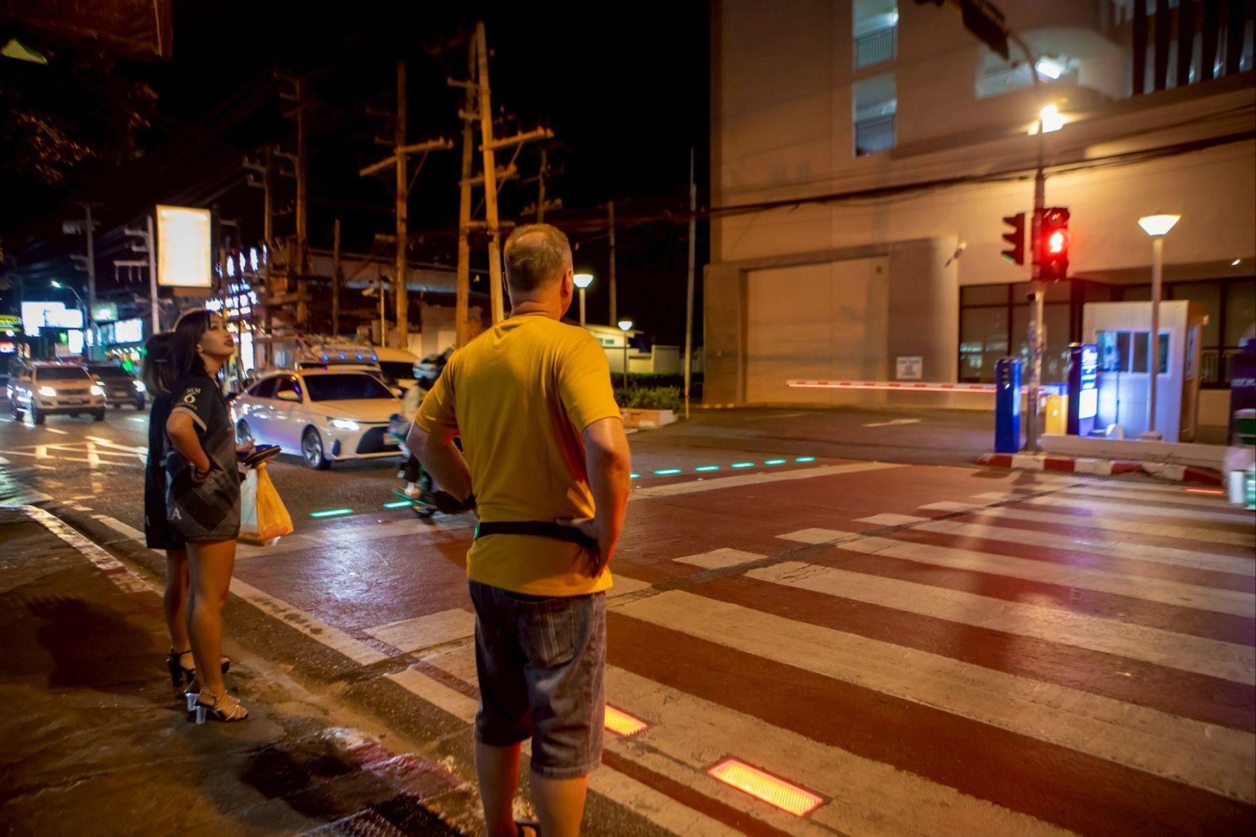 Flashing zebra crossing turns heads in Pattaya | News by Thaiger