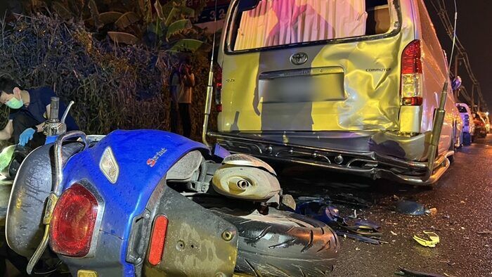 Speeding rider dies in horror crash with parked van in Nonthaburi | News by Thaiger