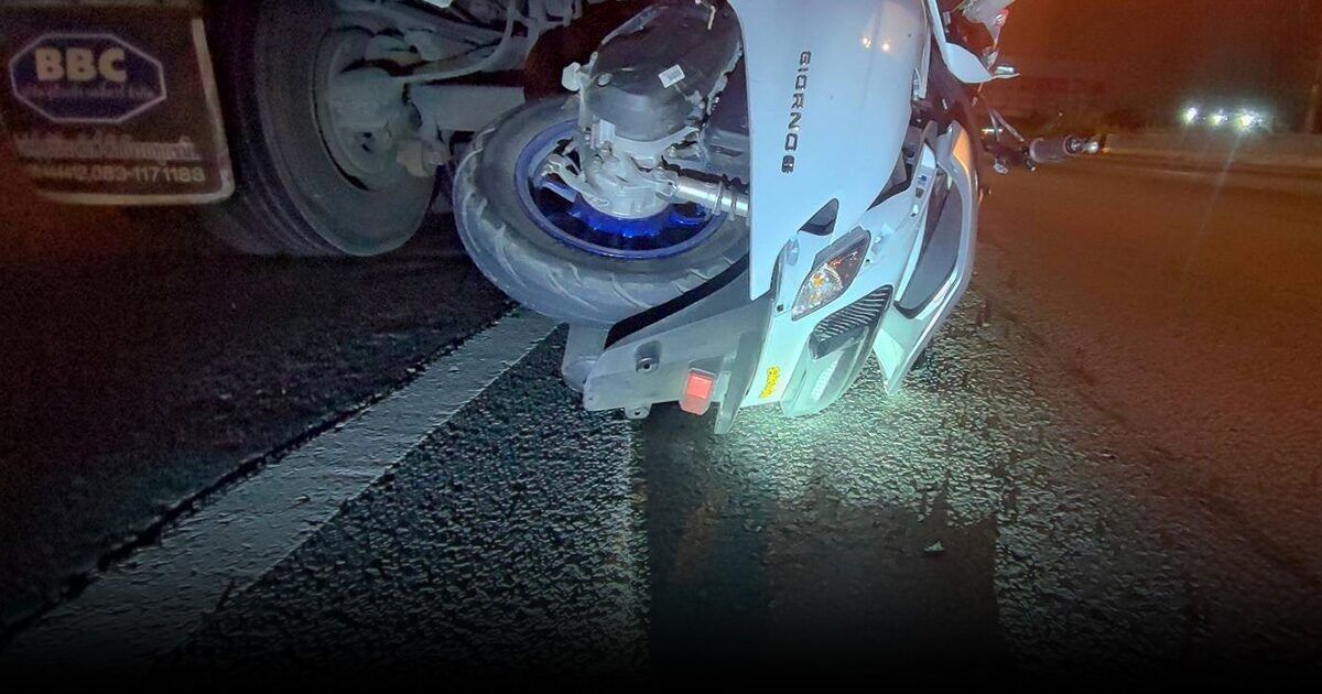 Teen motorcyclist dies in crash with truck near Bangkok University | News by Thaiger