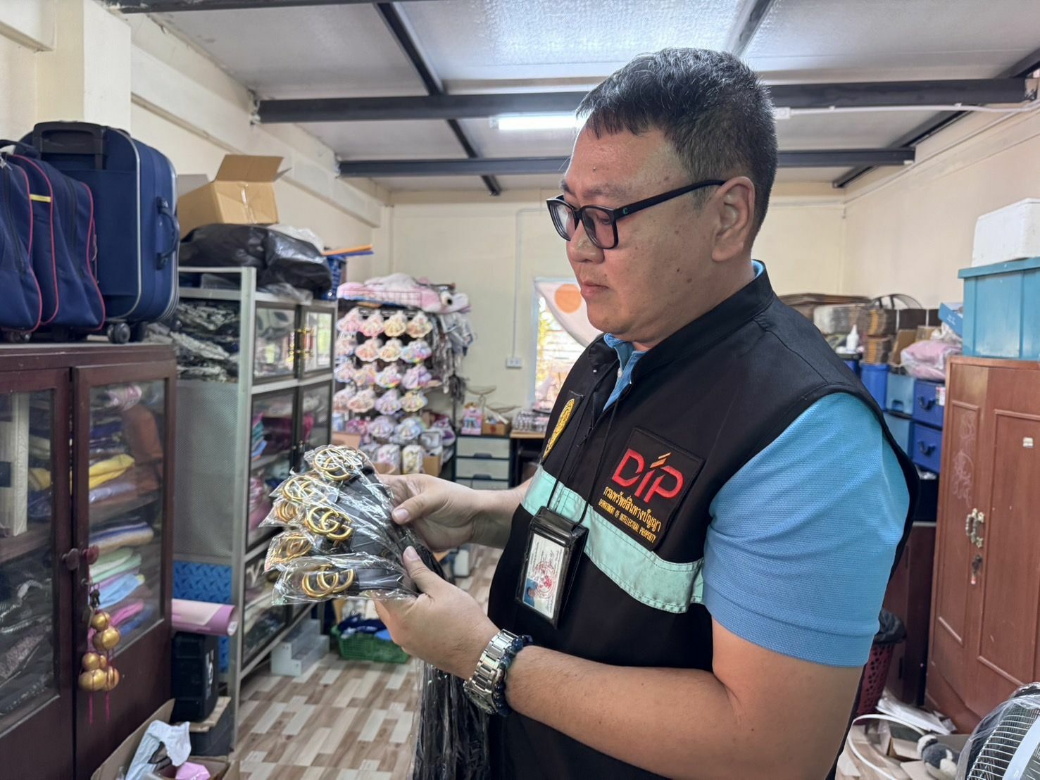 Bangkok blitz: Over 1.3 million fake goods seized in massive raid | News by Thaiger