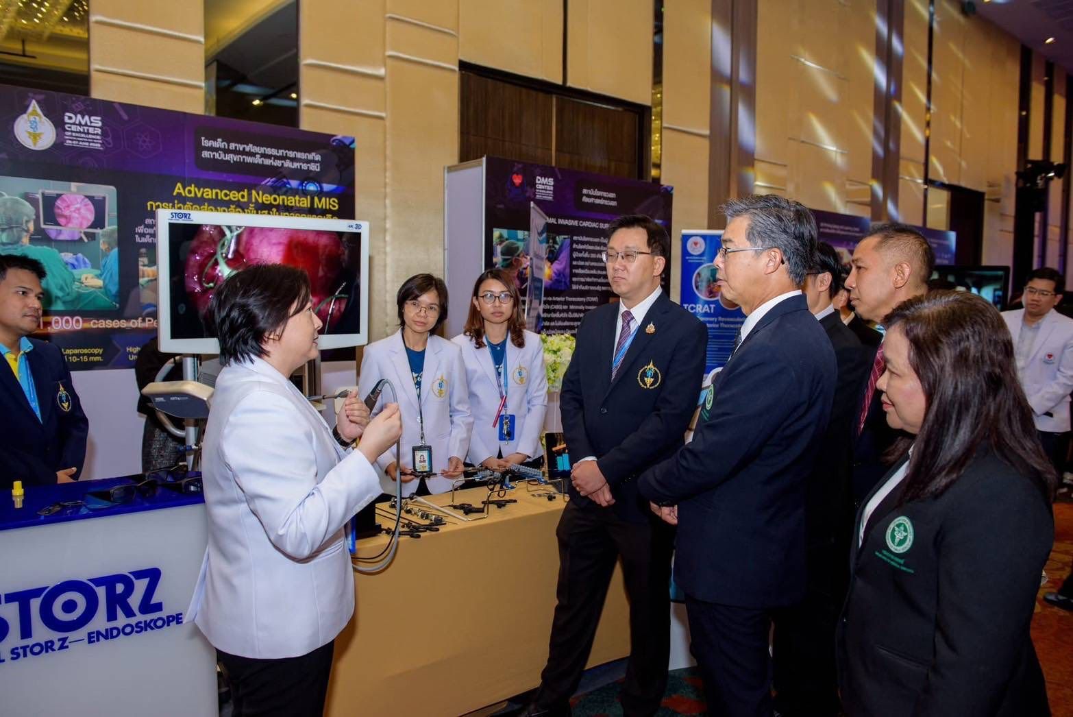 Bangkok doctors perform scar-free baby ops | News by Thaiger