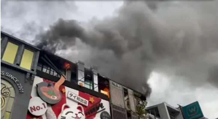 Bangkok spa inferno guts building in early morning blaze | News by Thaiger