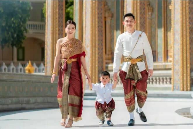 Thailand nominates traditional dress for UNESCO heritage status | News by Thaiger