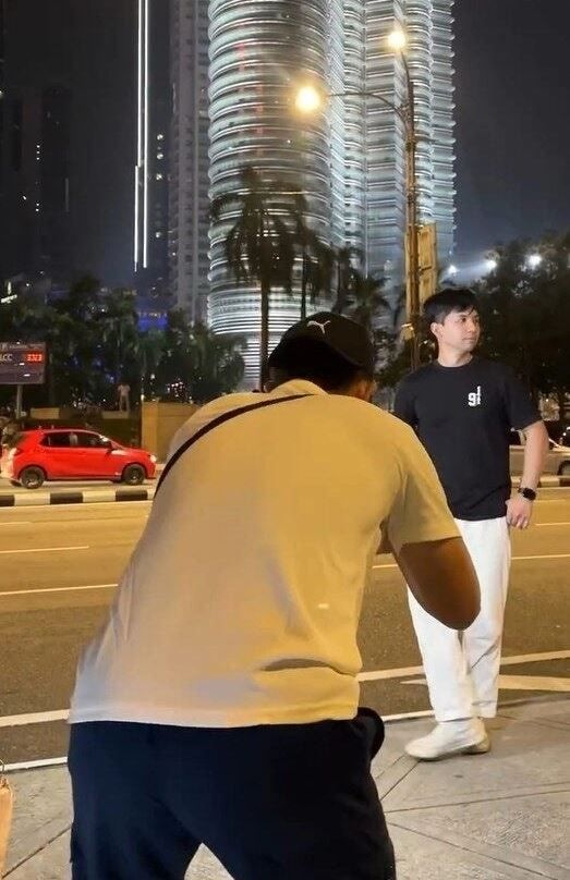 Scamera action: Snap-happy KL hustler fleeces Thai tourists (video) | News by Thaiger