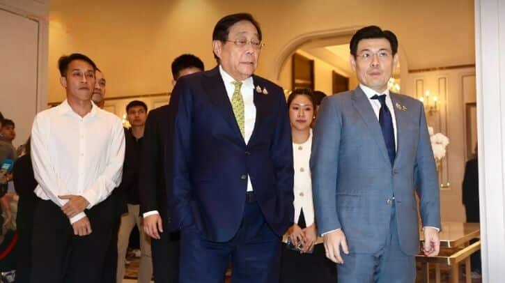 Thaksin calls for unity as coalition cracks show | News by Thaiger