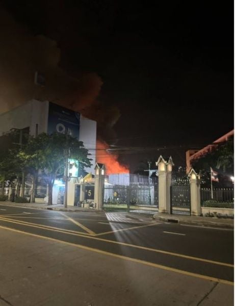 Khlong Toei inferno leaves families homeless in midnight chaos | News by Thaiger