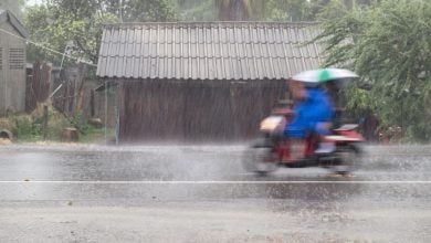 Heavy rain warning for 9 provinces, rough seas ahead | Thaiger