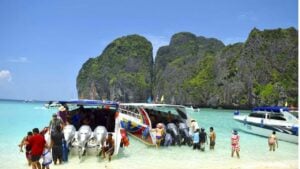Phuket tourism boom: 223 billion baht from Russian, Chinese visitors