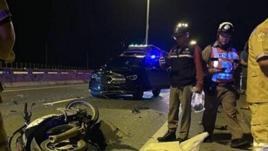 Motorcycle crash with Mercedes-Benz kills two young men in Pathum Thani | Thaiger