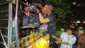 30 Myanmar migrants found hidden in truck after Ayutthaya highway chase | Thaiger