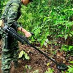 Thai engineers clear mines after explosion near Cambodia border | Thaiger