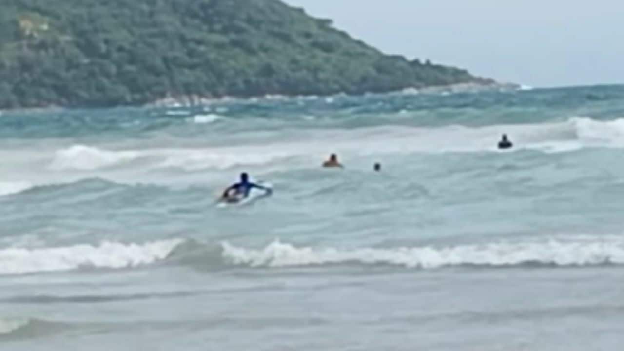 Lifeguard rescues French children from rip current at Kata Beach (video)