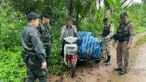 Myanmar national caught smuggling cigarettes worth 2 million baht