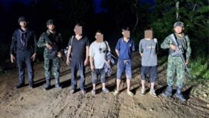 Four Chinese nationals detained in Tak province for illegal entry | Thaiger