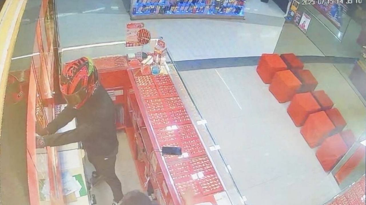 Thai contract teacher caught robbing gold due to gambling debts