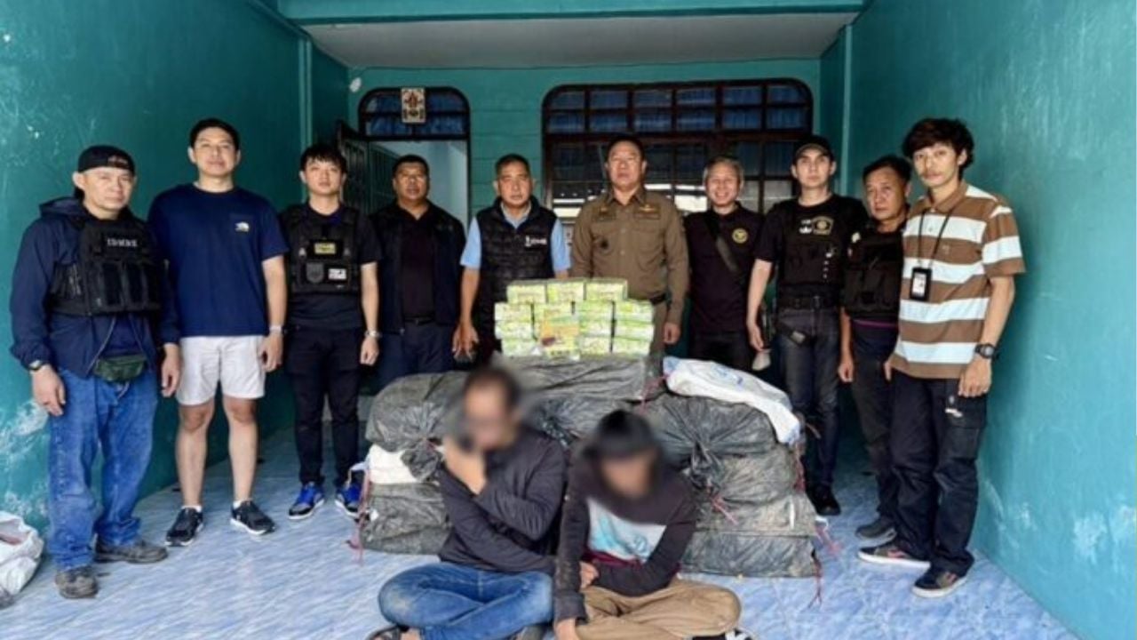 Bangkok police arrest two men in 434kg meth bust | Thaiger
