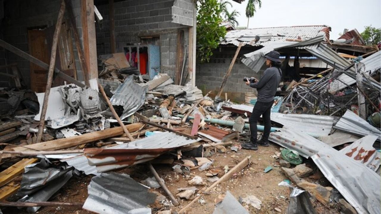 Artillery fire damages homes in Ubon Ratchathani, causes alarm | Thaiger