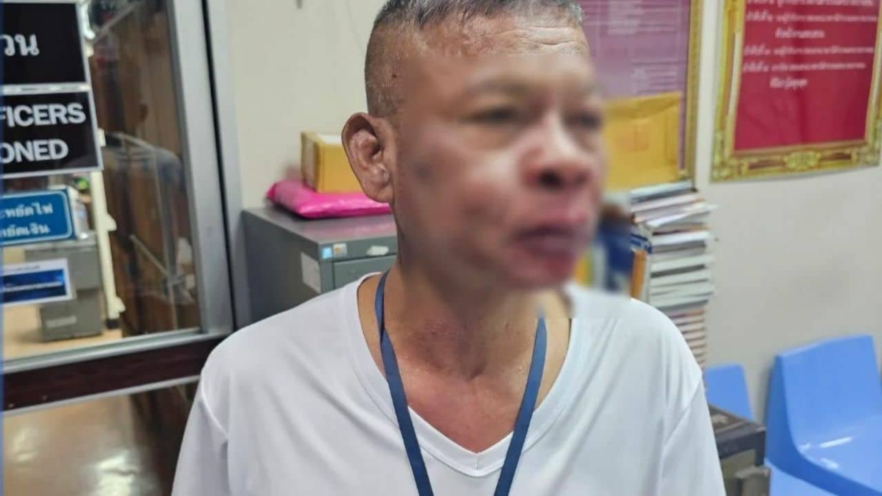 Police officer punched by man at Bangkok station