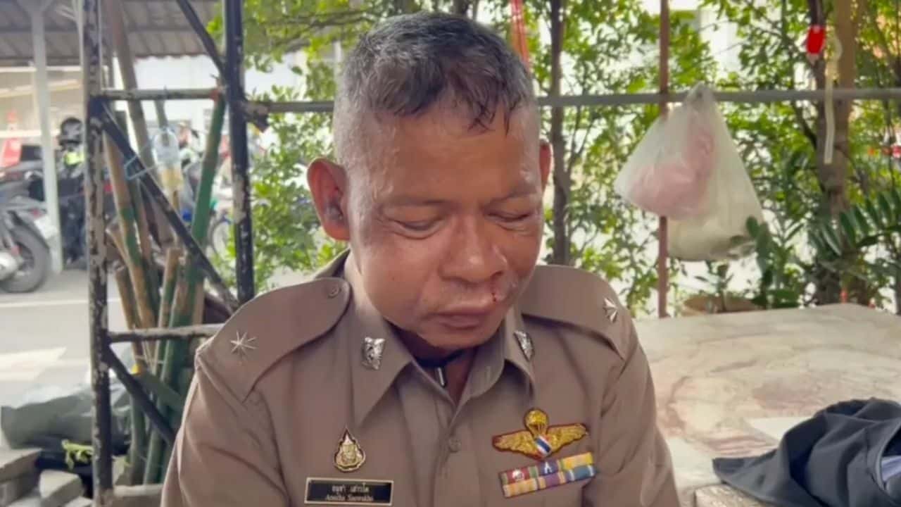 Drunk Thai driver faces extra charge for punching police at Bangkok station