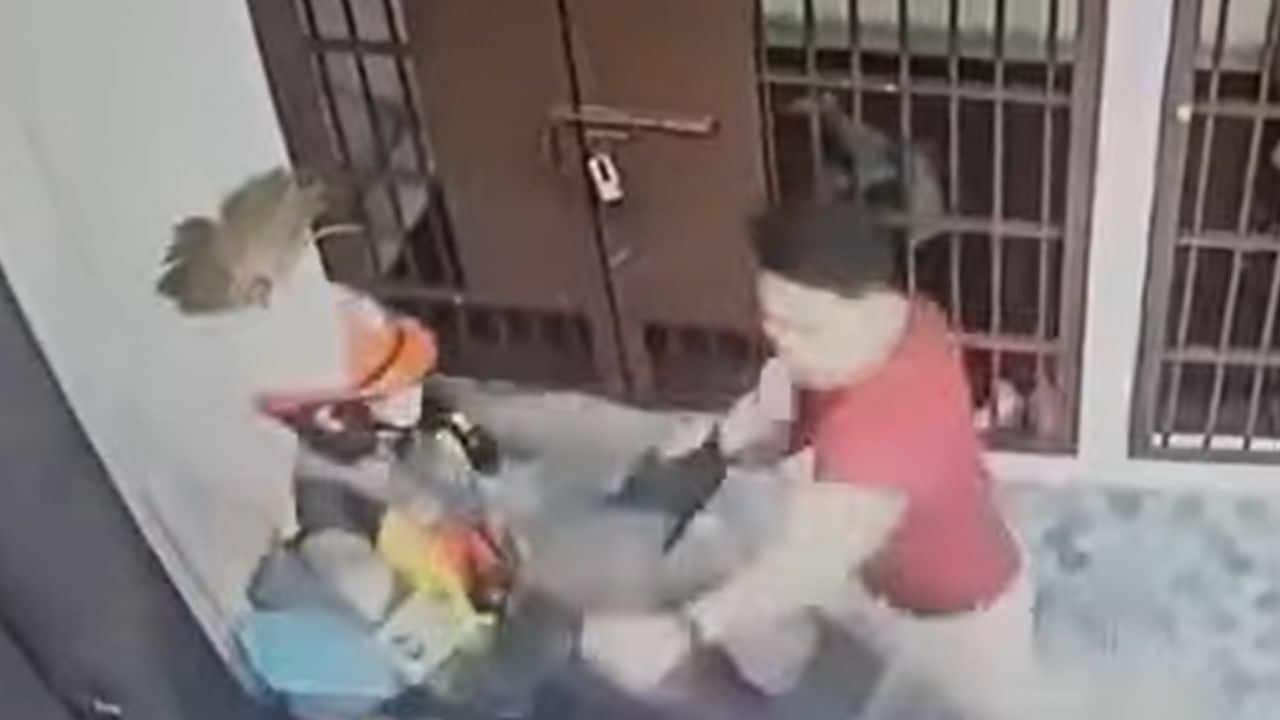 Arrested man attacks Bangkok police