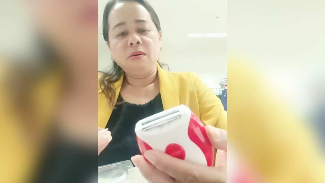 Online shoppers warned afte woman finds hair in shaver