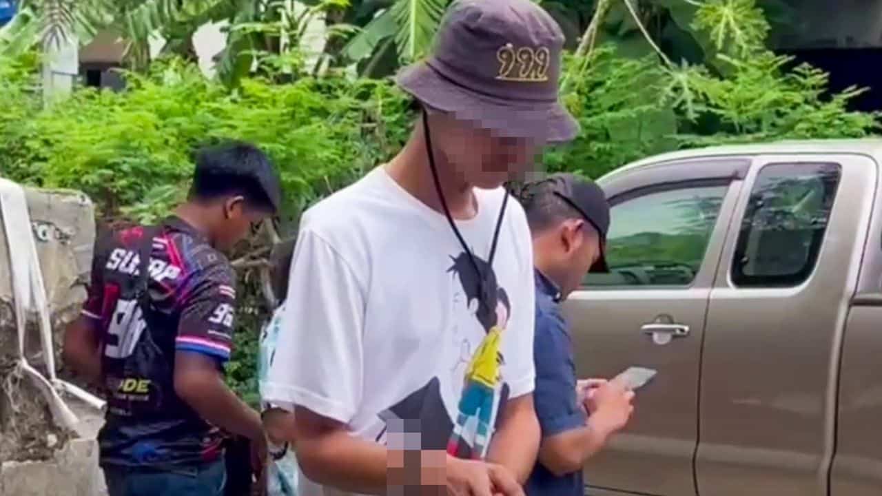 Bangkok mall car parrk robbery