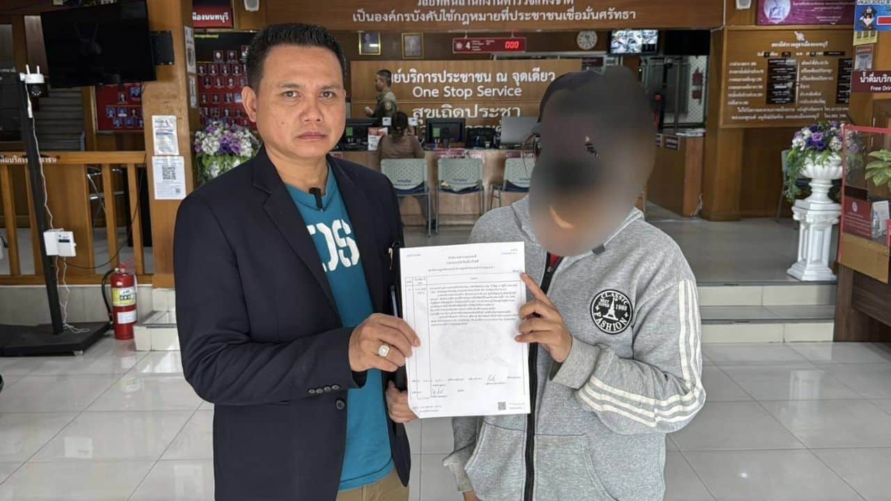 Facebook flirt turns to threats: Thai woman blackmailed for 50,000 baht | News by Thaiger