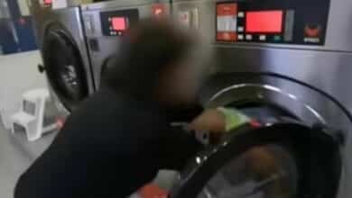 Thai woman confronts stranger for sneaking clothes into her washing machine