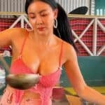 Pattaya restaurant owner defends hygiene after sexy cooking video | Thaiger