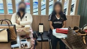 3 thieves arrested for stealing luxury bags worth over 1 million baht