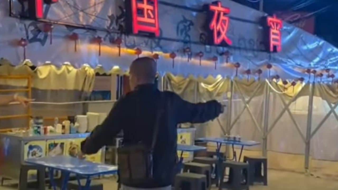 Chinese man extorted by fake police in Pattaya