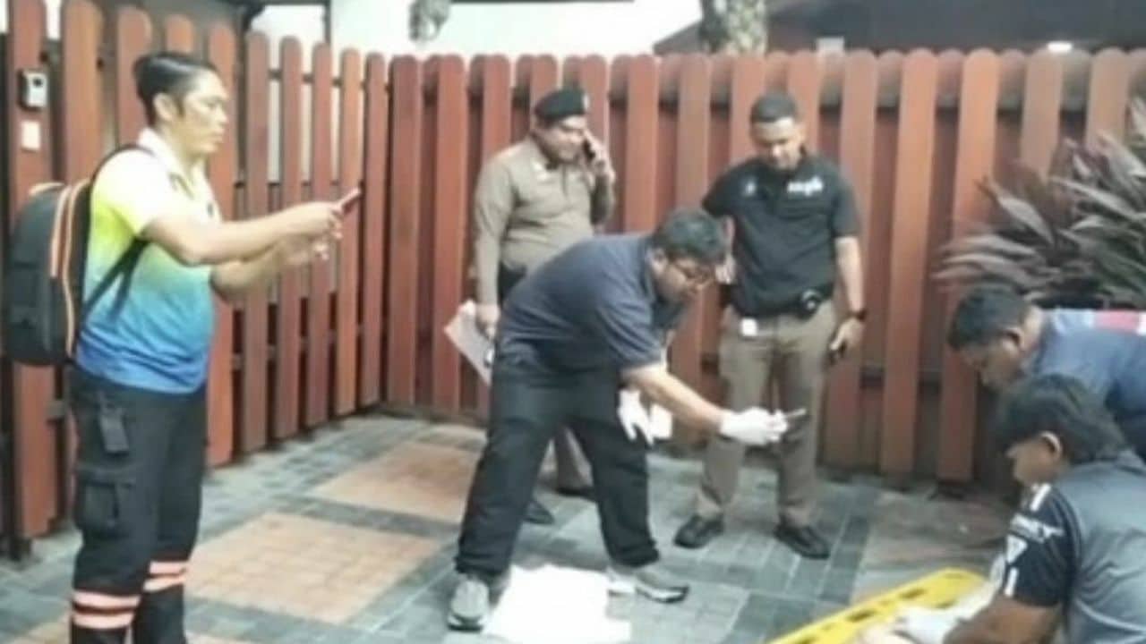 Russian man jumps off villa roof and dies