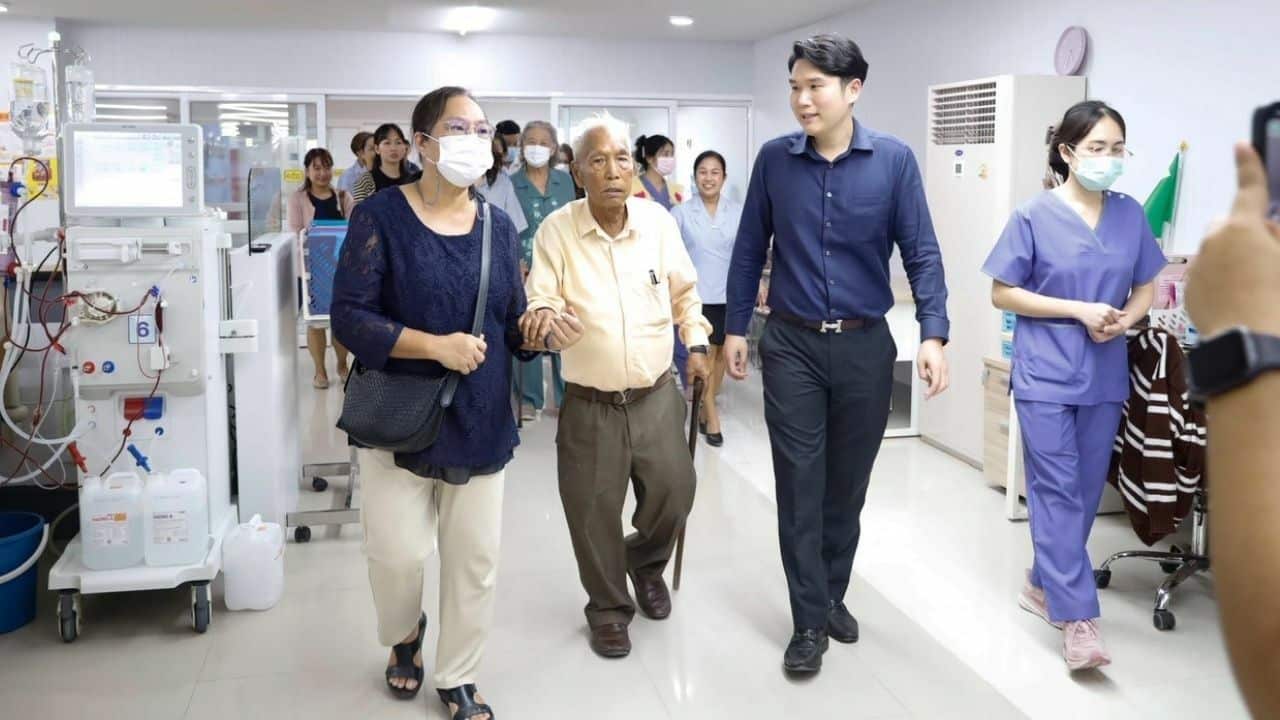 Thai man donated over 100 million baht to hospital