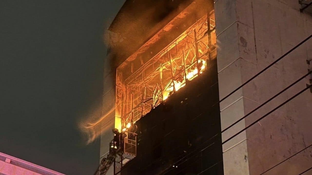 Fire erupts on 6th floor of Bangkok building, cause under investigation
