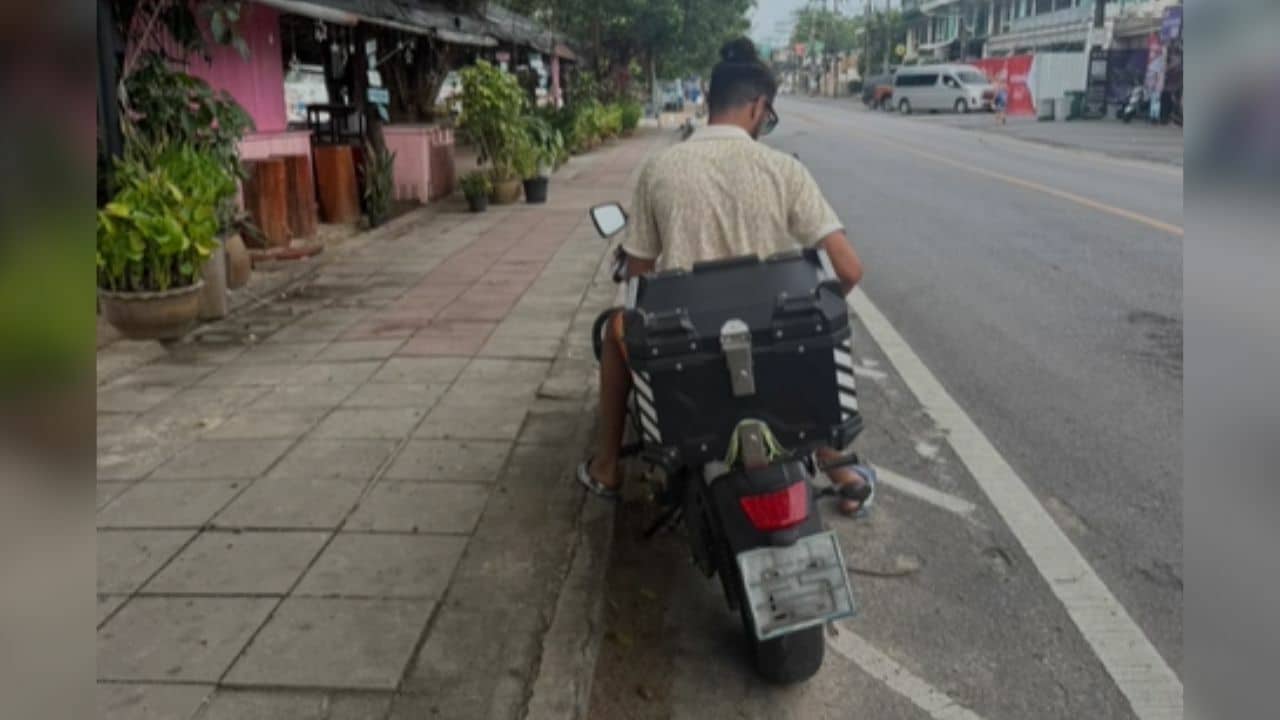 Foreign motorcyclist escapes after crashing Thai woman's motorcycle