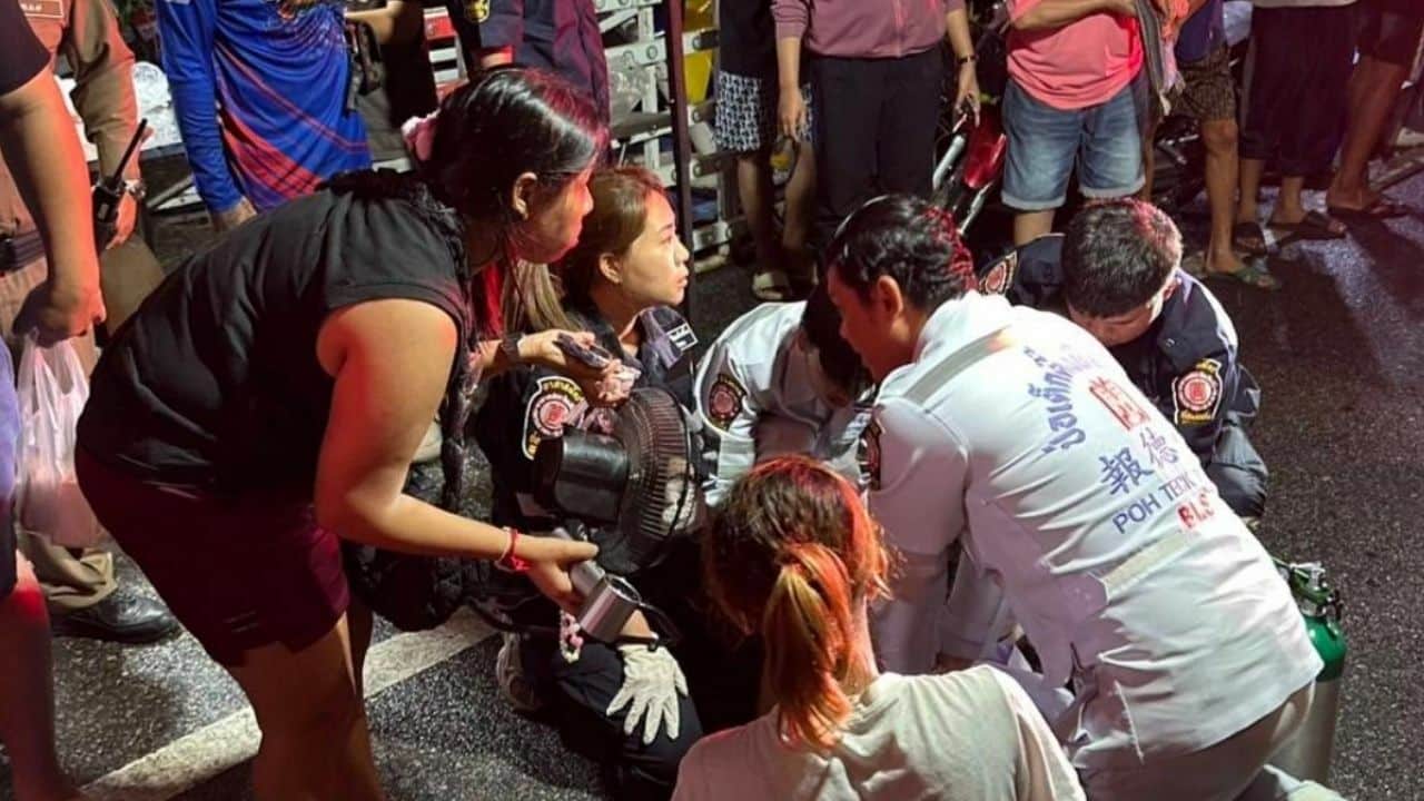 Viking ride at Bangkok amusement park leaves schoolgirl unconscious