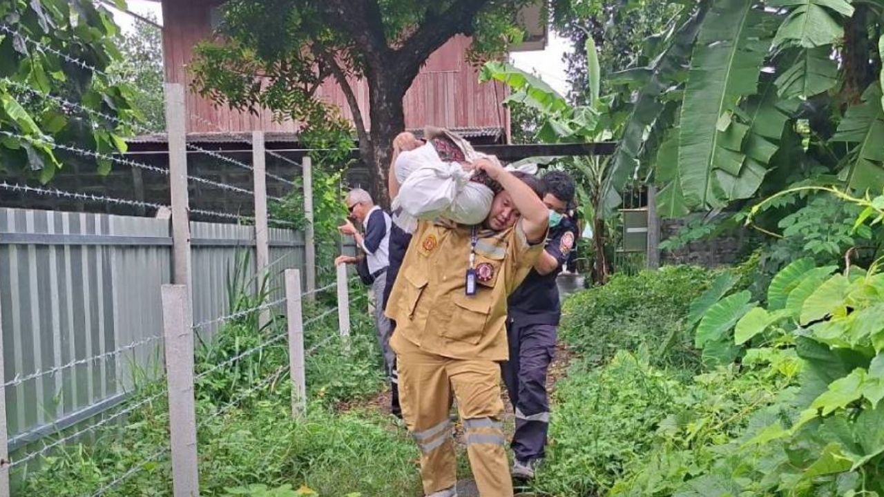 Thai woman and dog killed in fire in Bangko home