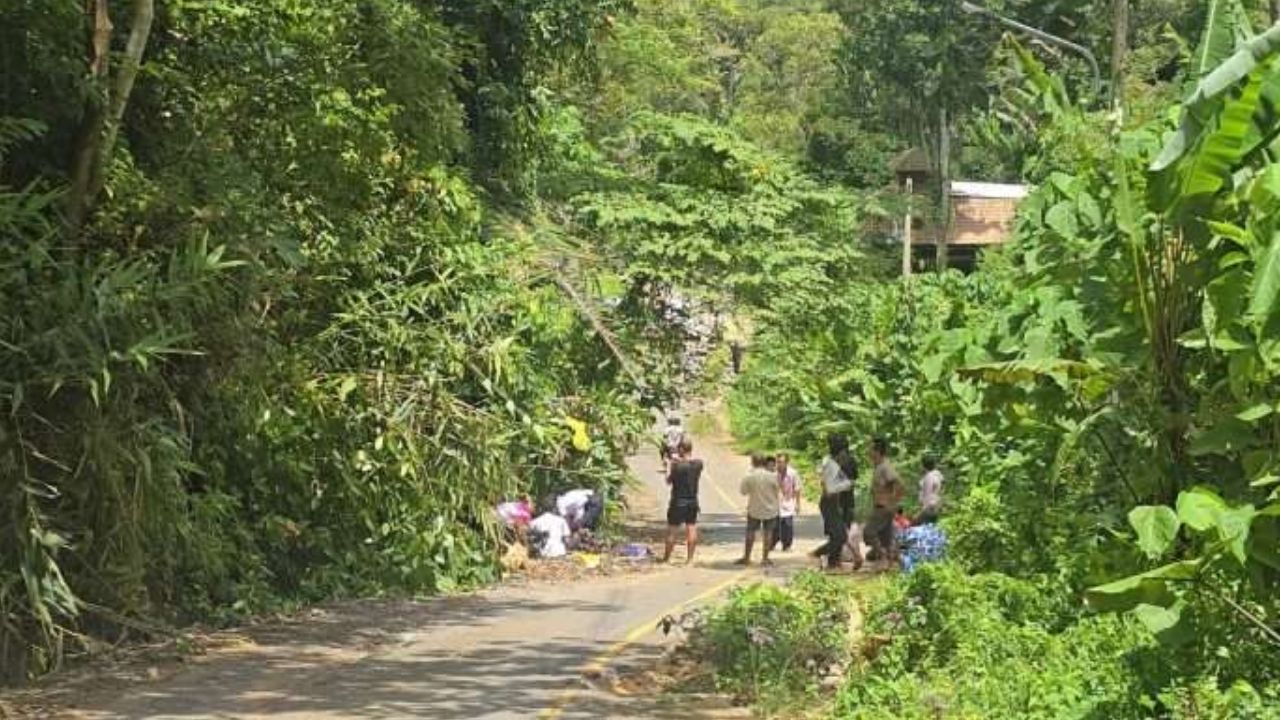 2 year old Thai girl loses life in motorcycle accident in Phuket | News by Thaiger