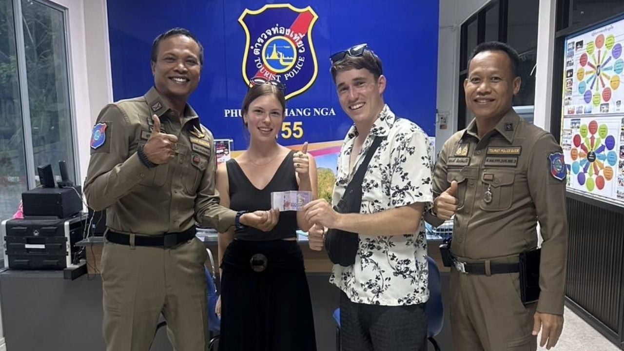 Malaysian woman reunited with lost cash thanks to New Zealand tourists | Thaiger
