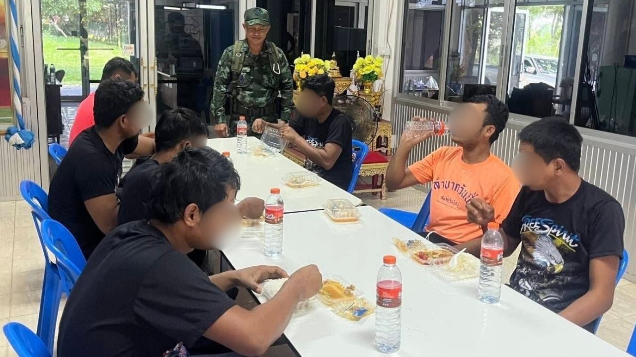 Thai army detains 18 Cambodian soldiers after border clash | Thaiger