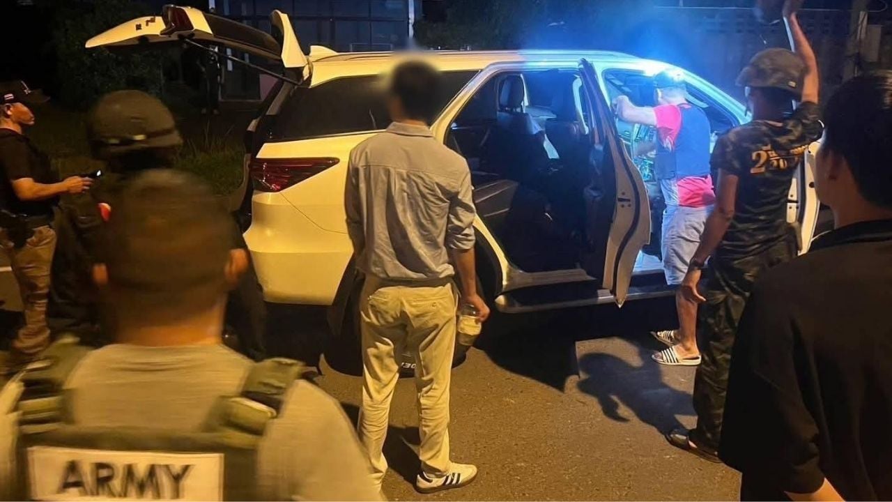 Chiense men in Surin claim to be journalists