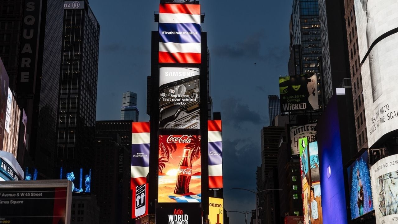 #TruthFromThailand Time Square