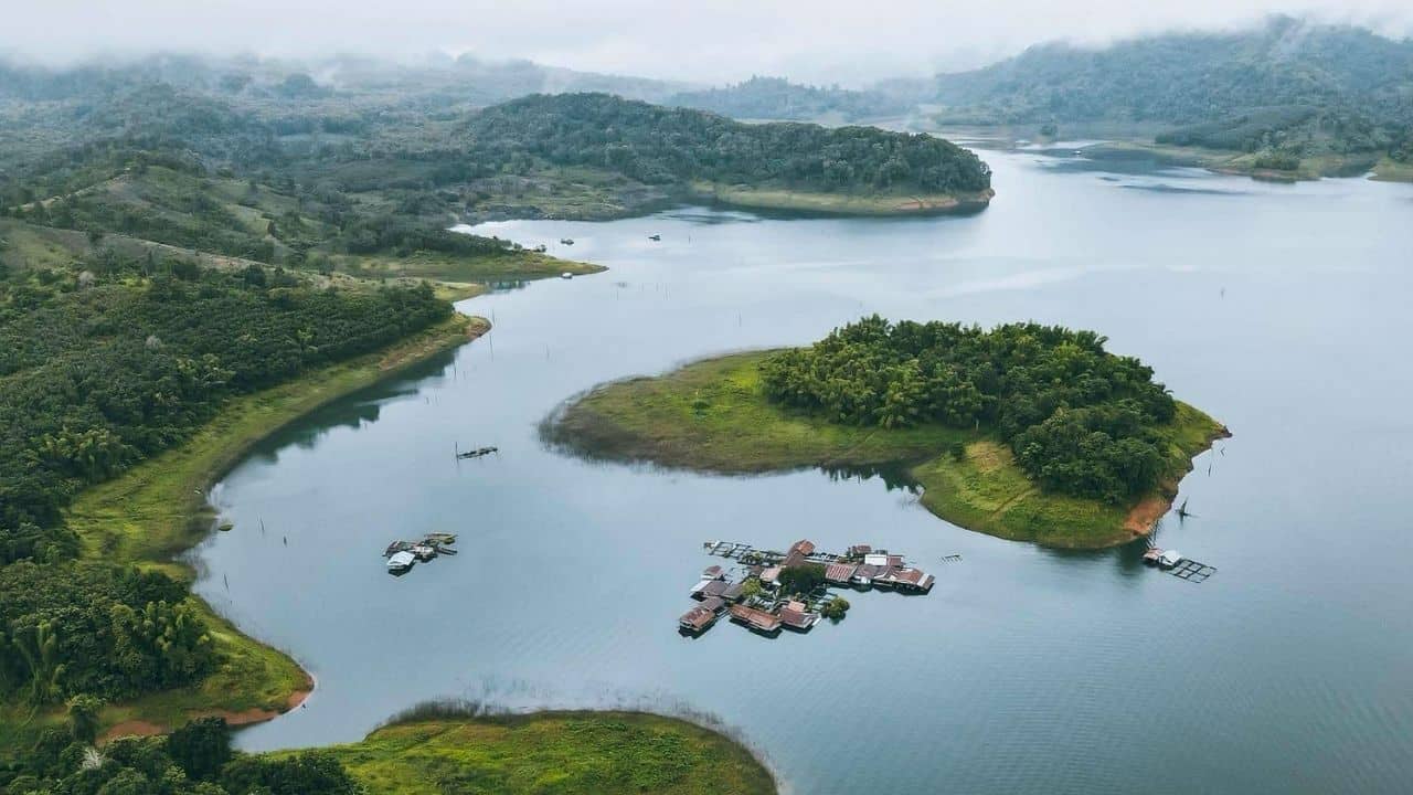 Phae Mala floating homestay kanchanaburi