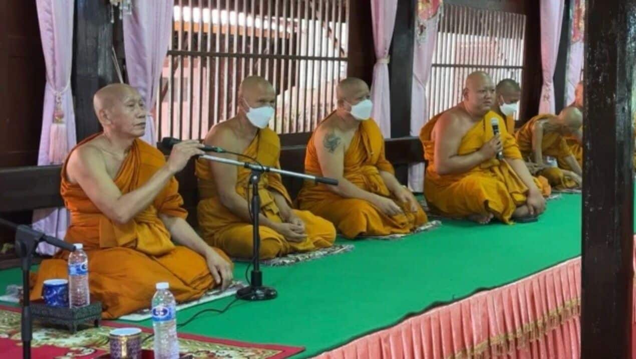Ayutthaya abbot scammed, loses 120k baht to call centre gang | News by Thaiger